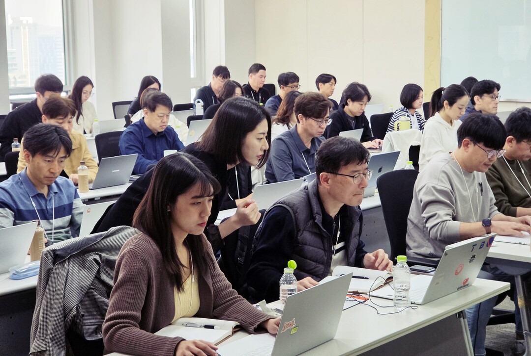 SKB, 'AI와 일하기...