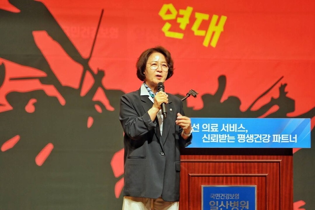 일산병원 찾은 추미애 "책임...