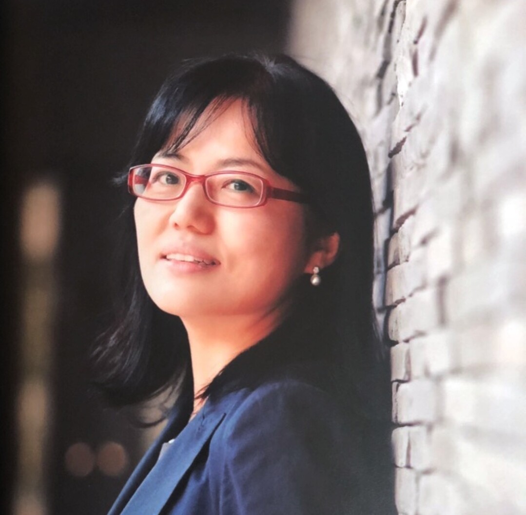 "동네 언덕에서 미끄럼을 타고 있었어...