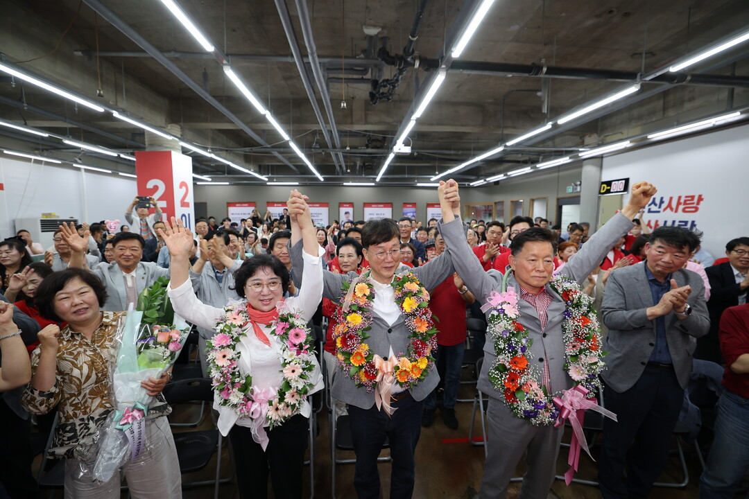 새벽 6시 터진 역전 드라마…이민근,...