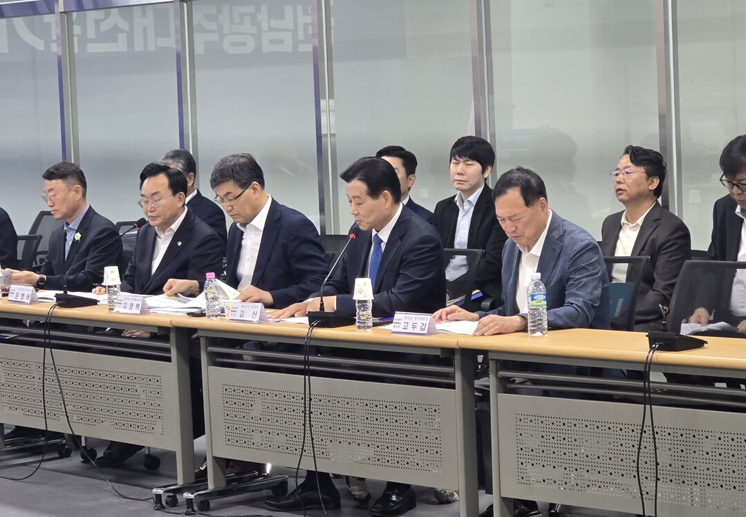 김신 당선인 "현안 해결 미...