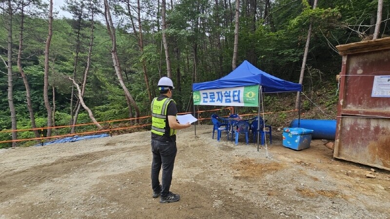 [사천시 소식] 파크골프장 한낮 휴식...