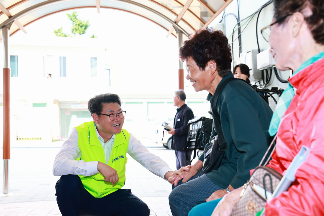 '민생 먼저 살피고, 현장에서...