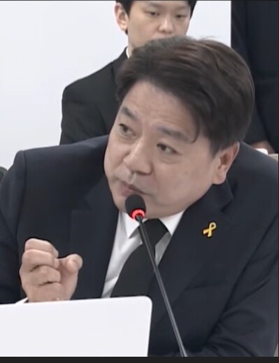 추미애 '빨대' 논란 ...